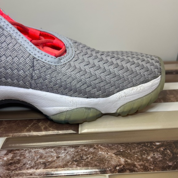 Jordan Future Low wolf gray infrared. Men’s Size 9.5 - Picture 16 of 17